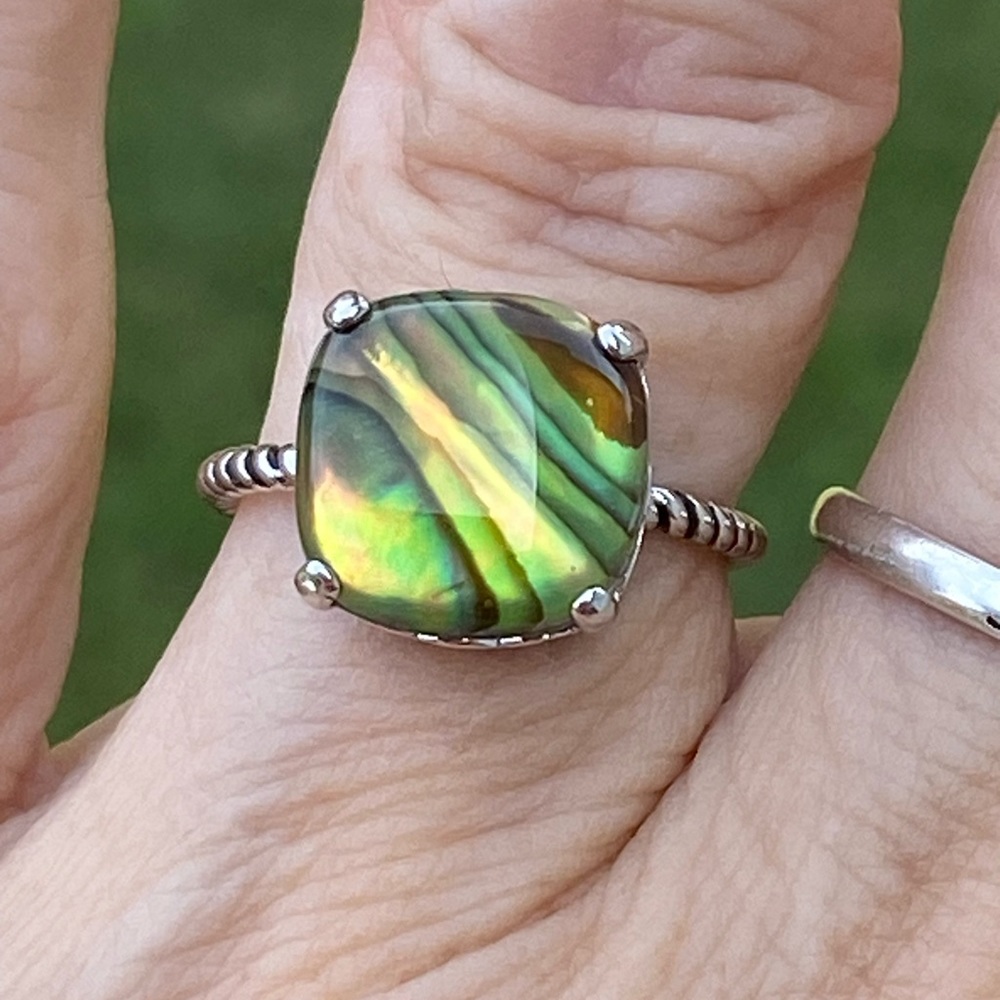 Green Abalone ring size 7 silver plated twist design band